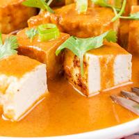 Tofu with Peanut Ginger Sauce_image