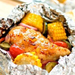 Sweet Chili Chicken and Vegetable Foil Packs_image