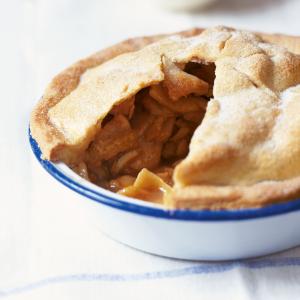 Homemade apple pie_image