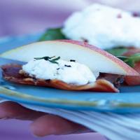 Pancetta Crisps with Goat Cheese and Pear_image