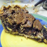 Easy Chocolate Pecan Pie_image