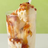 Vanilla Ice Cream with Maple Syrup and Bacon_image