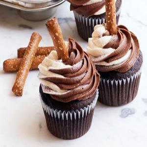 Chocolate Egg Cream Cupcakes_image