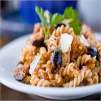 Pasta With Tuna and Olives image