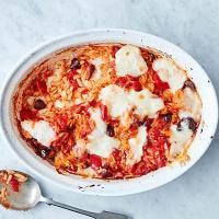 Baked tomato & mozzarella orzo image