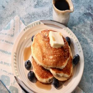 Greek Yogurt Blueberry-Lemon Pancakes_image