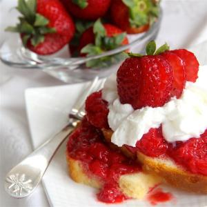 Super Easy Microwave Strawberry Jam_image