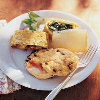 Rolled Omelet with Spinach and Goat Cheese_image