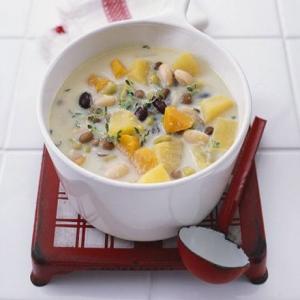 Hearty winter veg soup_image