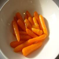Orange-Glazed Baby Carrots (Light) image