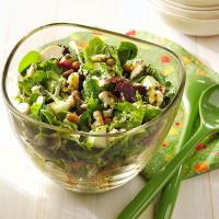 Crunchy Apple Mixed Greens Salad_image