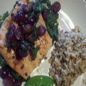 Scrumptious Salmon with Grapes & Wine image