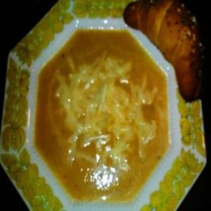 Sweet Cream Cauliflower Soup with Smoked Gruyere_image