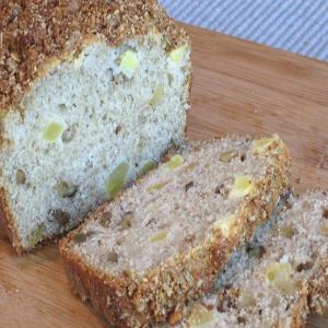 Chunky Apple Bread with Crunchy Granola Topping_image
