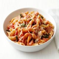 Penne With Vodka Sauce image