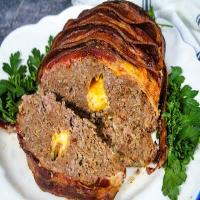 Cheese-Stuffed Bacon-Wrapped Meatloaf_image