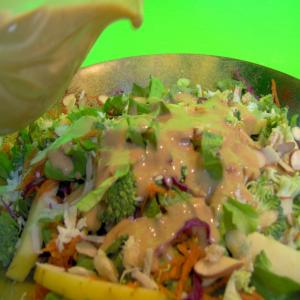 Chopped Salad With Nut Sauce_image