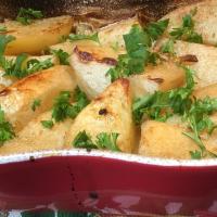 Greek Garlic-Lemon Potatoes_image