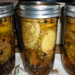 Peppered Garlic Dill Pickles_image