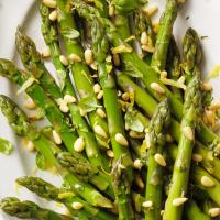 Chilled Asparagus with Basil Cream image