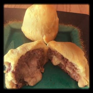 Meatball Cheese Bombs in Crescent Dough_image