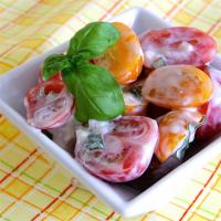 Red and Yellow Cherry Tomato Salad_image