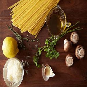 Linguine with Lemon, Garlic, and Thyme Mushrooms_image