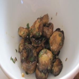 Grilled Mushrooms With Garlic Oil_image
