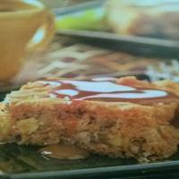 Fresh apple cake with caramel sauce Recipe - (4/5)_image