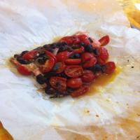 Grilled Mediterranean Salmon in Foil_image