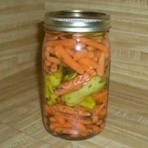 Vinegar Pickled Carrots_image