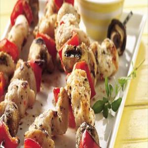 Grilled Pizza Chicken Kabobs_image
