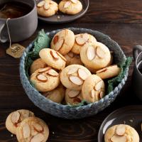 Chinese Almond Cookies image