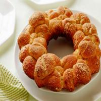 Quick Herb and Cheese Monkey Bread_image