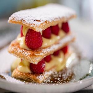 Mille-Feuille with Vanilla Pastry Cream and Bourbon Sauce_image