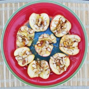 Baked Apples With Honey and Slivered Almonds_image