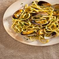 Linguine with Clam Sauce image
