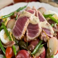 Salad Nicoise with Seared Tuna_image