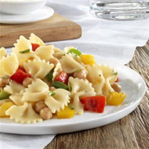 Barilla® Farfalle with Sweet Bell Peppers, Chickpeas and Romano Cheese_image