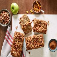 Spiced Apple-Pecan Loaf with Pecan Praline Topping_image