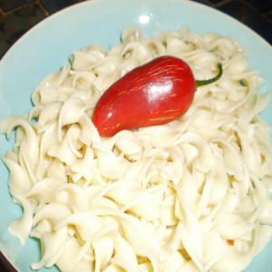 Oodles of Noodles - Garlic and Hot Pepper Variation_image