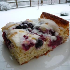 Berry Sour Cream Cake_image