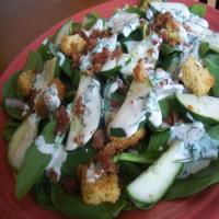 Spinach Salad With Bacon and Croutons_image