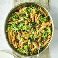 Charred broccoli, lemon & walnut pasta image