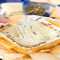 Hot Cheesy Pesto Dip_image