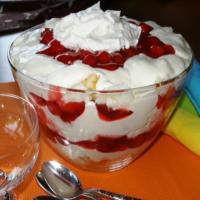 Paula Deen's Cherry Cheese Trifle_image