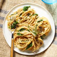 Spaghetti with Baked Brie, Mushrooms & Spinach_image