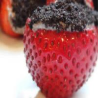 Oreo Cheesecake Stuffed Strawberries_image