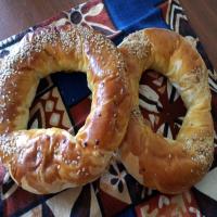 Simit (Turkish Sesame Bread Rings)_image