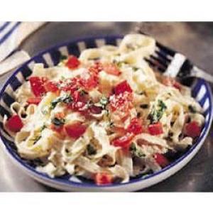 Fettuccine with Ricotta, Tomatoes and Basil image